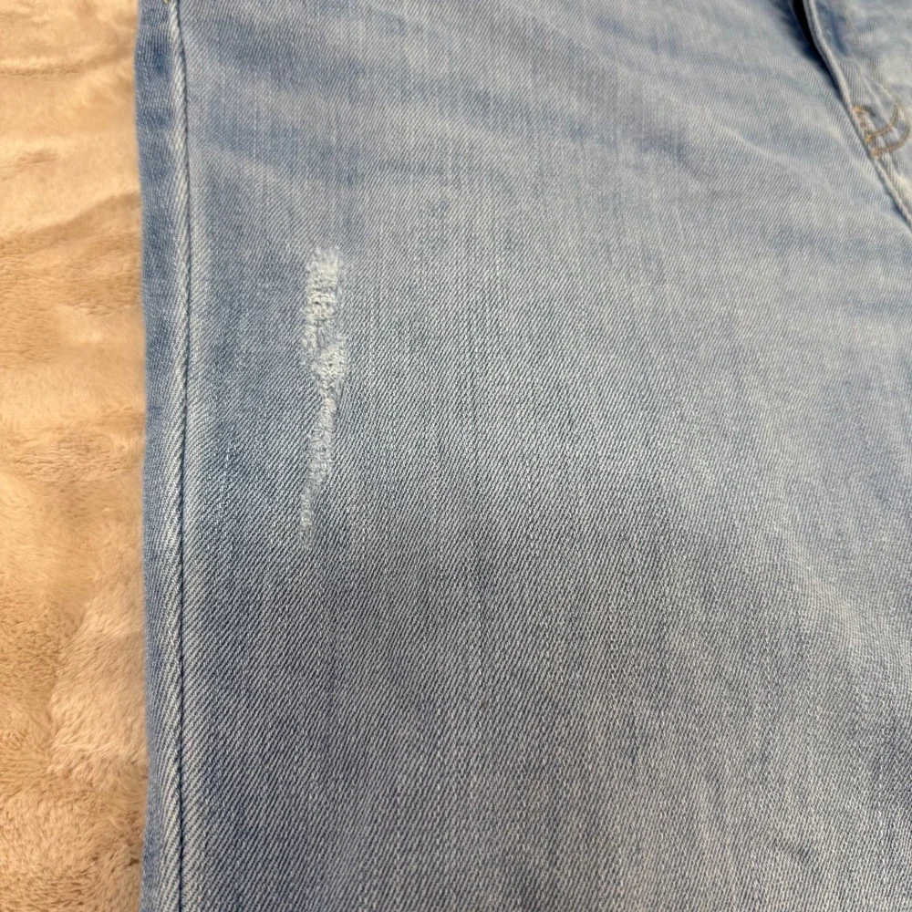 Signature by Levi Strauss Super Skinny Jean Womens 28 Light Wash Distressed Good